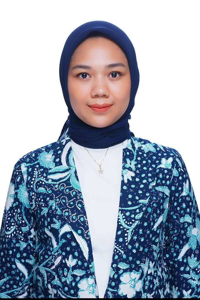 Adillah Dara Fhonna, AMKG